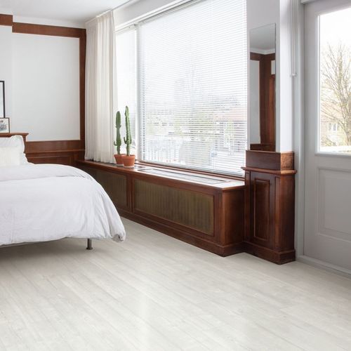 Вінілова підлога Quick Step Bloom 40204 Сосна Сніжна AVMPU40204 фото StarFloor